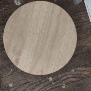 2 new small bars stools